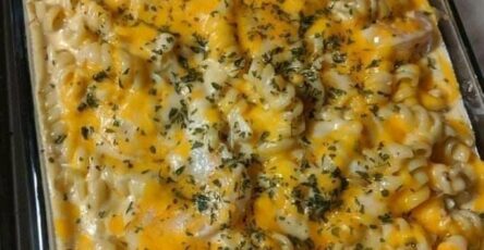 Lobster, crab and shrimp macaroni and cheese