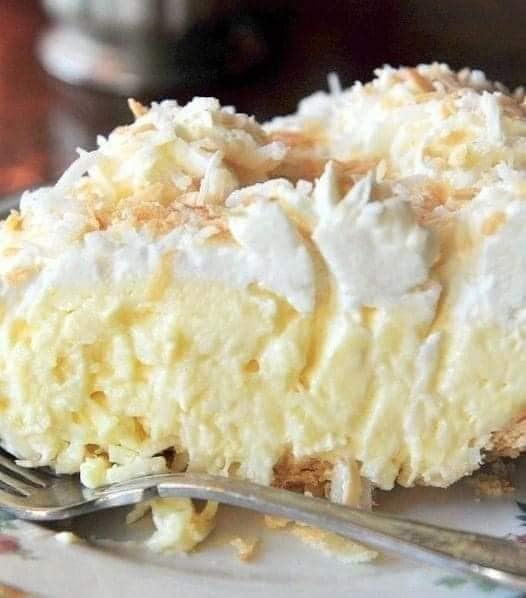 Old fashioned coconut cream pie 😋