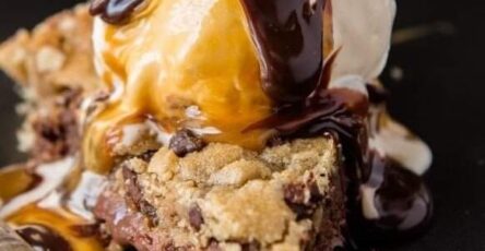Nutella dulce de leche chocolate chip cookie pie