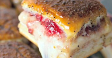 Savor The Deliciousness Of Turkey Cranberry Sliders