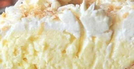 Old fashioned coconut cream pie 😋