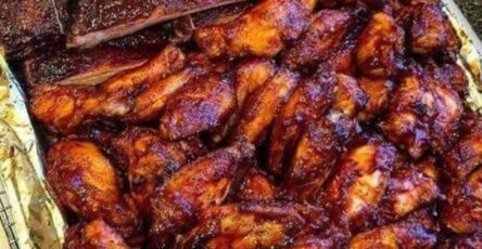 Barbecue chicken 🍗 and barbecue ribs