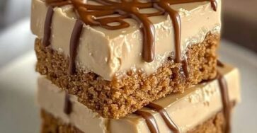 Creamy, dreamy cheesecake meets caramel and biscoff cookie