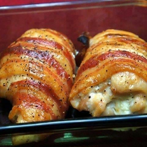 Bacon wrapped cream cheese stuffed chicken breast 😍