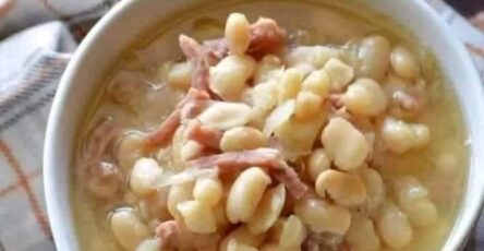 Has Anyone Viewing This Page Ever Eaten Beans Cooked With Ham Hocks