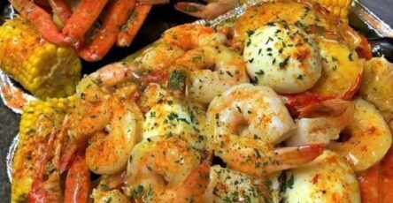 Garlic butter seafood boil 🔥🔥