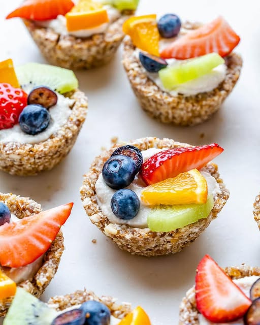 These raw mini fruit tarts are sure to become a favorite sunday brunch treat
