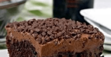 Baileys irish cream chocolate cake with baileys buttercream frosting