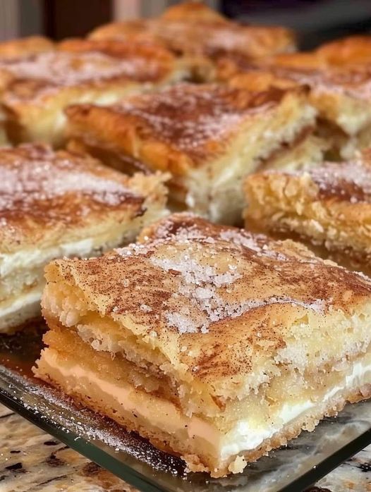 Easy Sopapilla Cheesecake Bars!