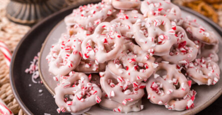 Candy Cane Peppermint Pretzels