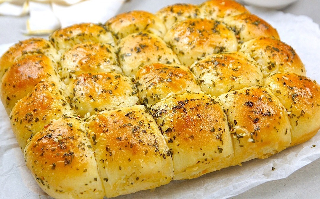 Homemade Garlic Bunches