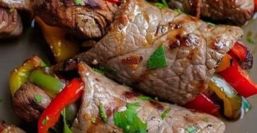 Healthy Steak Fajita Roll Ups