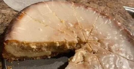 Honey Bun Cheesecake