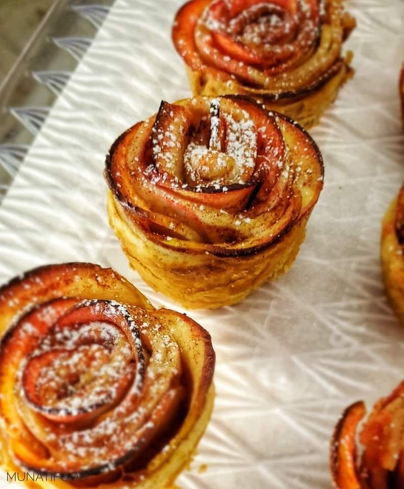 Mini Apple Roses In Flaky Puff Pastry!