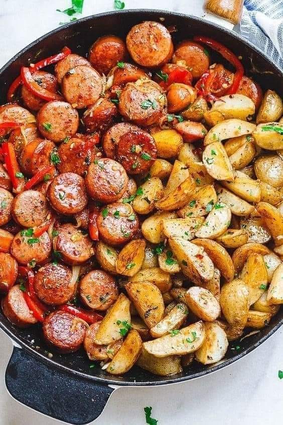 20 minute smoked sausage and potato skillet