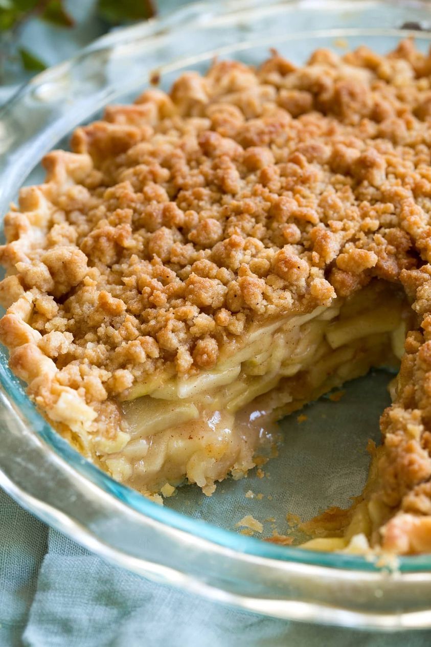 Apple crumble pie