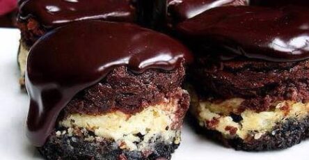 Bailey’s irish cream mini cheesecakes