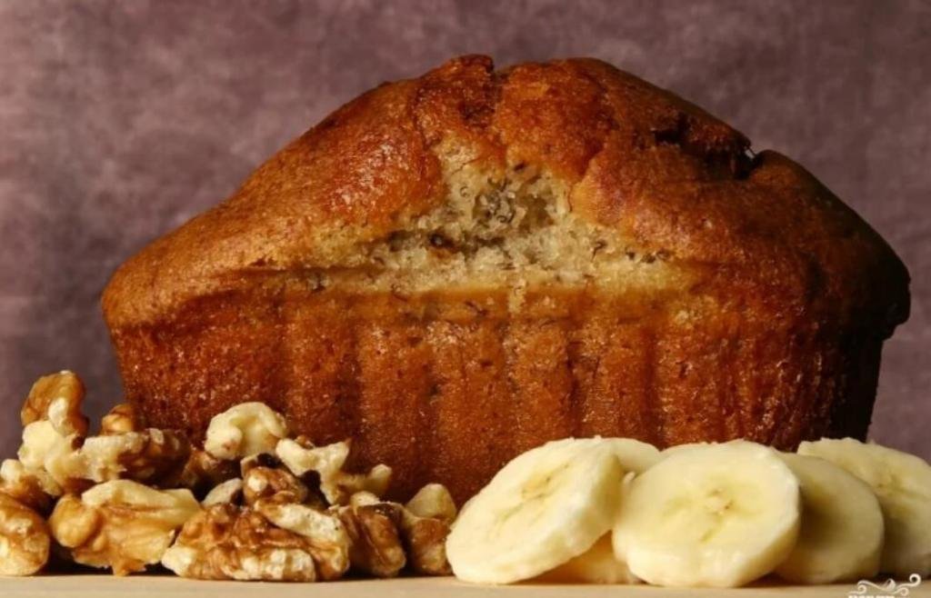Banana bread with honey