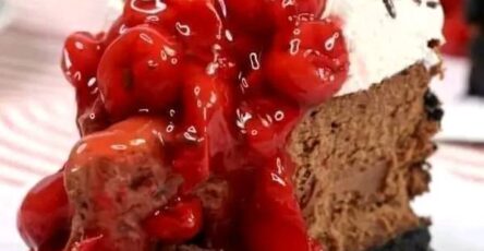 Black forrest chocolate cheesecake