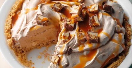 Caramel hazelnut pie