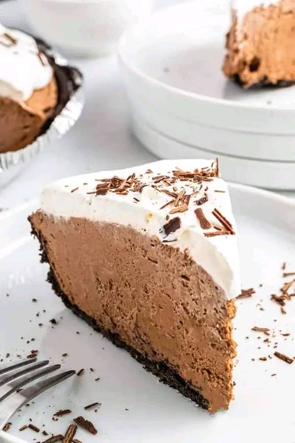 Chocolate jello pudding pie