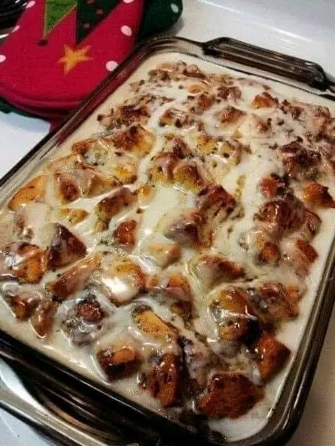 Cinnamon roll french toast casserole
