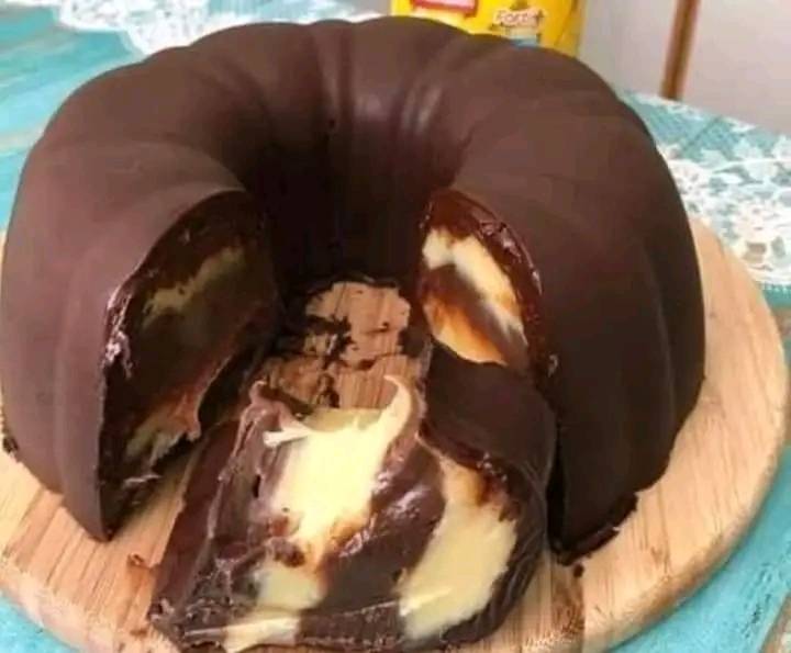 Cold milk and chocolate cake