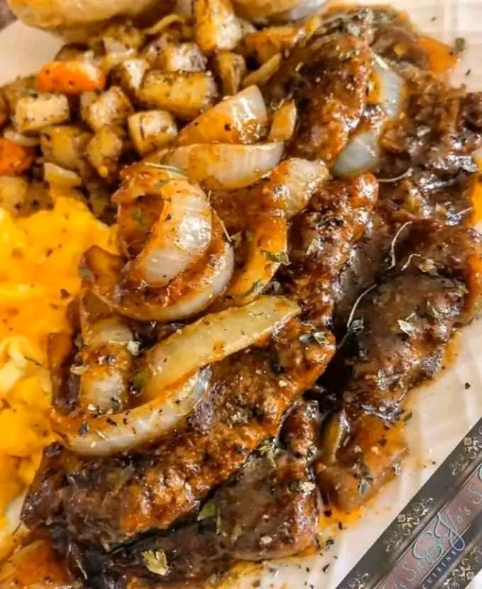 Cubed steak with onion gravy