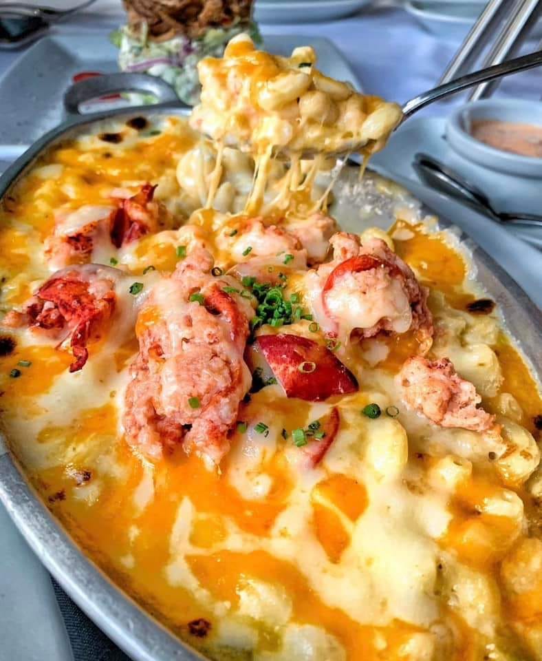 Extra creamy lobster mac and cheese