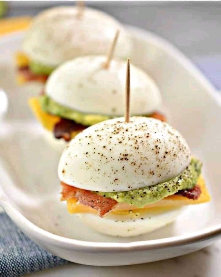 Keto bacon egg