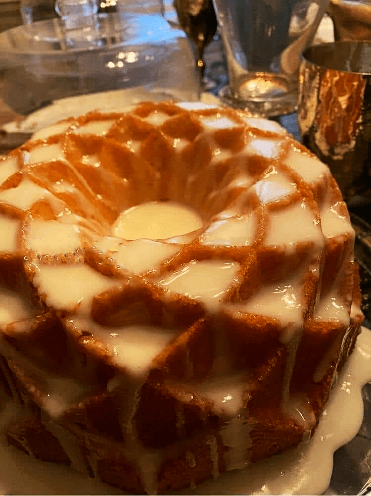 Lemon pound cake