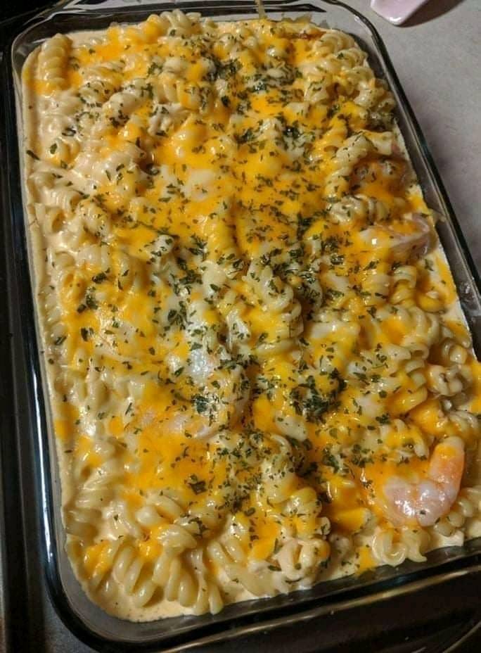 Lobster, crab and shrimp macaroni and cheese