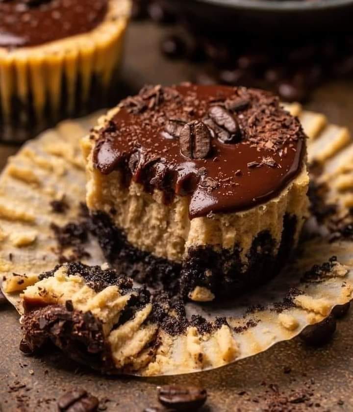 Mini espresso cheesecakes