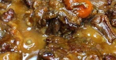 This smothered oxtails
