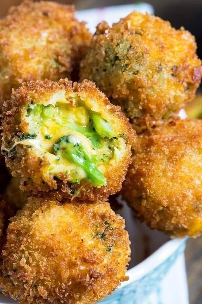 Baked broccoli cheese balls