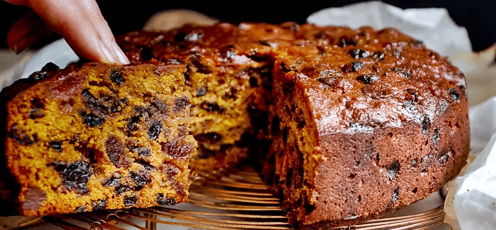 Dried fruit cake