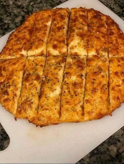 Pizza mozzarella chee