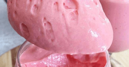 Strawberry mousse