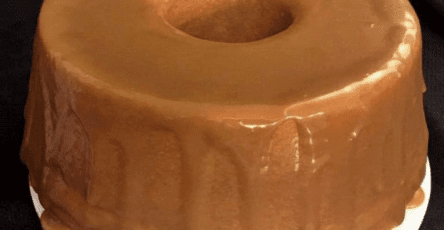 Caramel pound cake