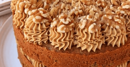 Coffee & walnut cake