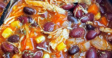 Chicken and red bean chili