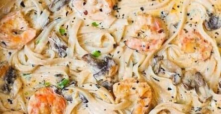Creamy shrimp pasta with mushrooms