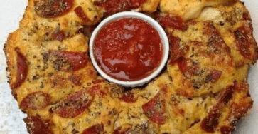 Easy meat lovers pizza pull apart bread