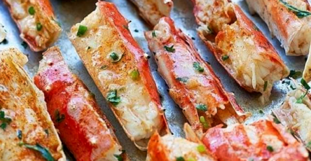 Easy baked crab legs in butter sauce