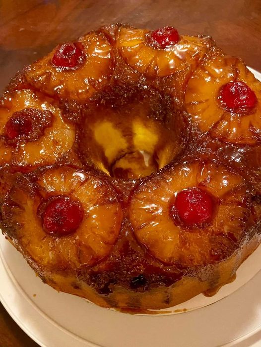 Pineapple upside down bundt cake