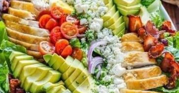 Salad cobb with the greatest dressing