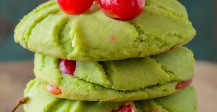 Christmas Pistachio Pudding Cookies