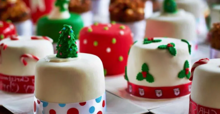 Mini Christmas Cakes