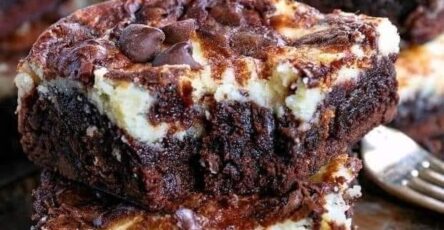 Cheesecake And Brownies With This Delicious Recipe!