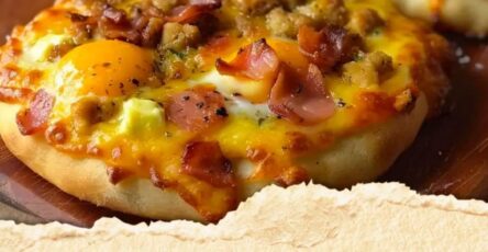 English Muffin Breakfast Pizza